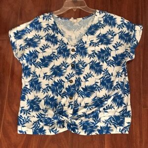 Flower & Feathers brand Blue and White Leaf Print Shirt